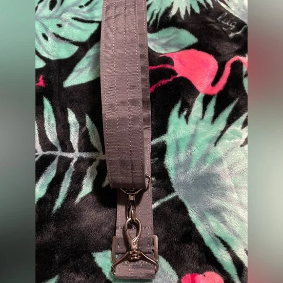 LUG: Rally Tote - Picture 8 of 8